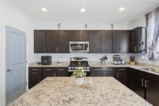 328 Baxters Bay Street, North Las Vegas, NV 89084