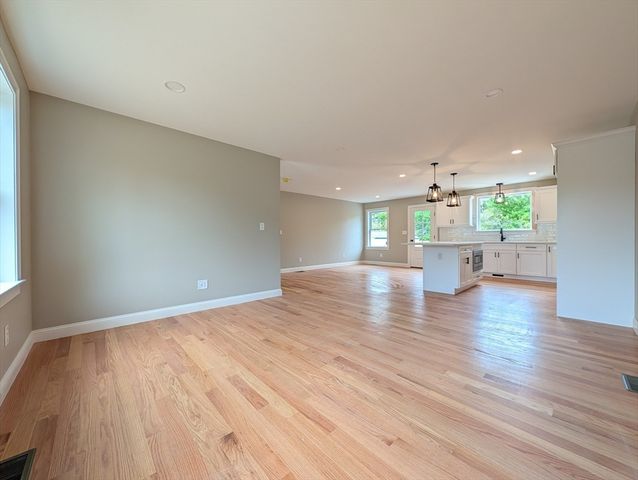 5 Tyler Ave, Wareham, MA 02538