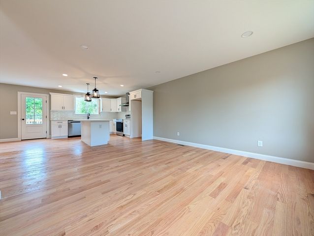 5 Tyler Ave, Wareham, MA 02538