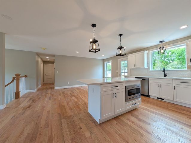 5 Tyler Ave, Wareham, MA 02538