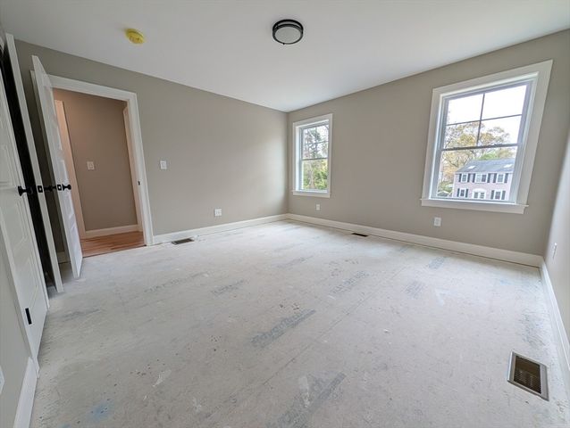 5 Tyler Ave, Wareham, MA 02538