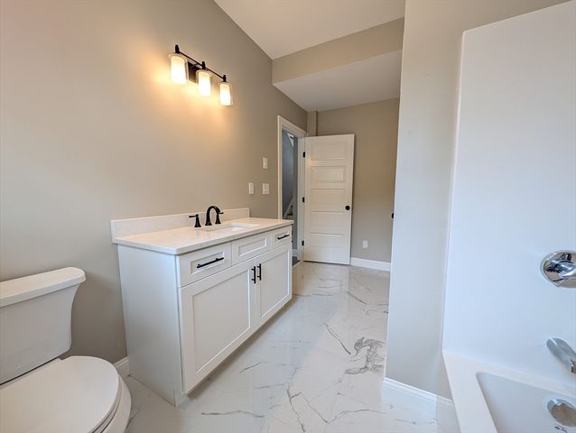 5 Tyler Ave, Wareham, MA 02538