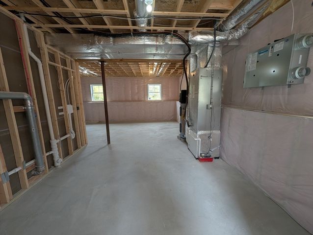 5 Tyler Ave, Wareham, MA 02538