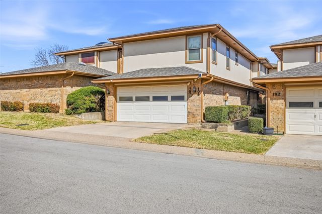 104 Morrow Drive, Bedford, TX 76021