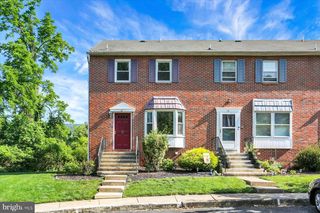 38 FAIRFAX VLG, Harrisburg, PA 17112