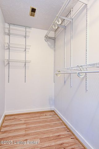 3803 Bigelow Dr, Jeffersontown, KY 40299