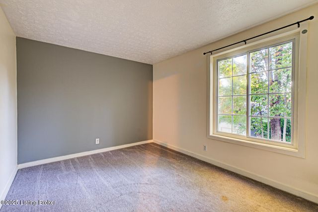 3803 Bigelow Dr, Jeffersontown, KY 40299