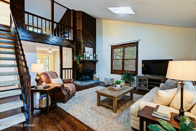 3803 Bigelow Dr, Jeffersontown, KY 40299