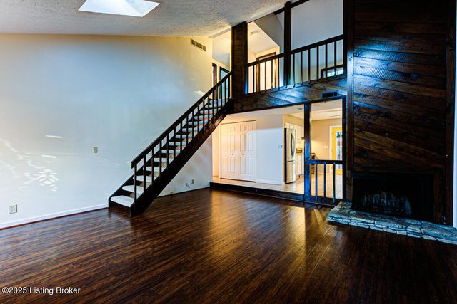 3803 Bigelow Dr, Jeffersontown, KY 40299