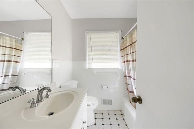 847 MEADOW ROCK Drive, Stone Mountain, GA 30083