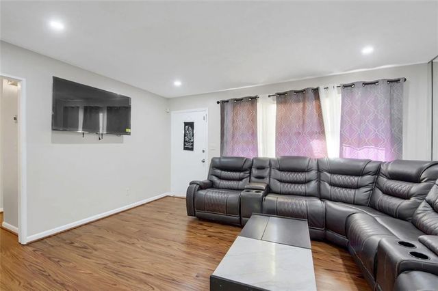 847 MEADOW ROCK Drive, Stone Mountain, GA 30083