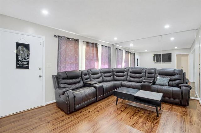 847 MEADOW ROCK Drive, Stone Mountain, GA 30083