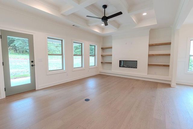 388 Races Road, Hoschton, GA 30548