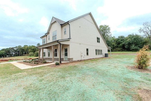 388 Races Road, Hoschton, GA 30548