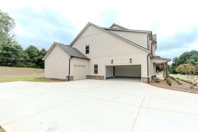 388 Races Road, Hoschton, GA 30548