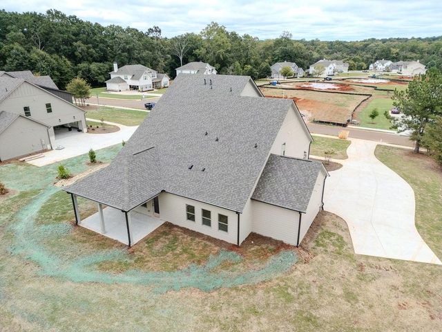 388 Races Road, Hoschton, GA 30548