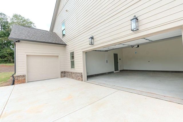 388 Races Road, Hoschton, GA 30548