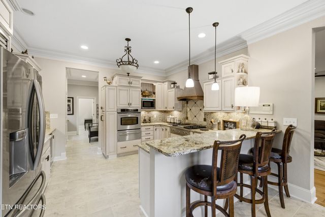 1818 Calgary Falls Lane, Knoxville, TN 37931