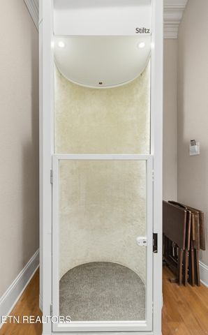 1818 Calgary Falls Lane, Knoxville, TN 37931