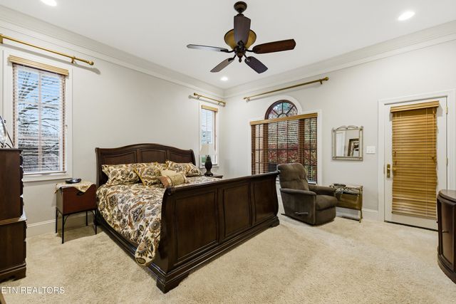 1818 Calgary Falls Lane, Knoxville, TN 37931