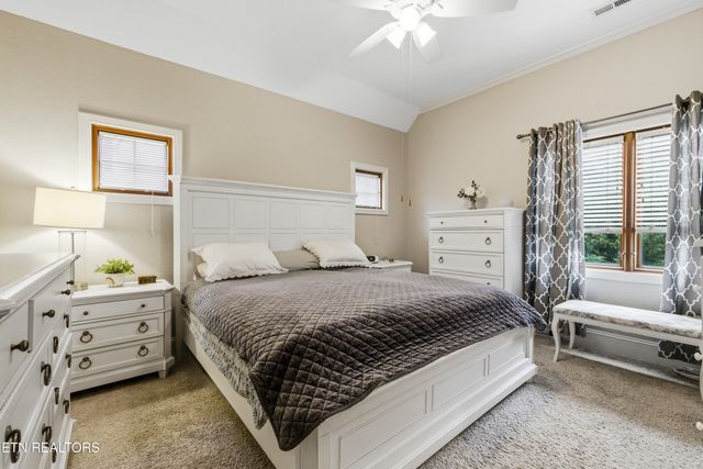 1818 Calgary Falls Lane, Knoxville, TN 37931