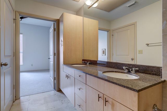3505 Sage Road 207, Houston, TX 77056