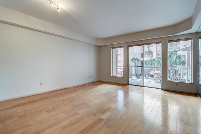 3505 Sage Road 207, Houston, TX 77056