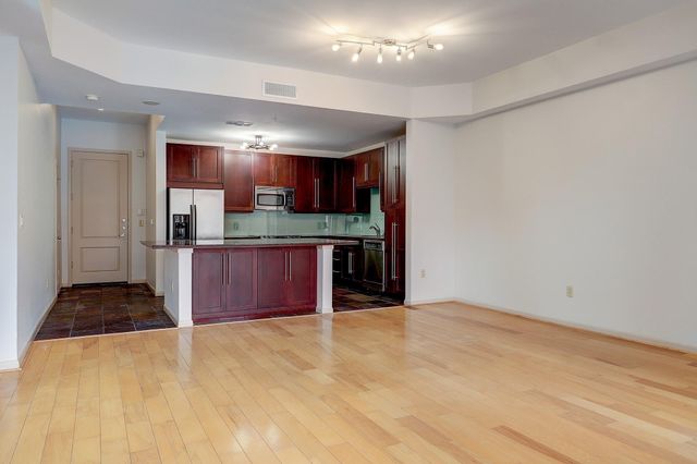3505 Sage Road 207, Houston, TX 77056