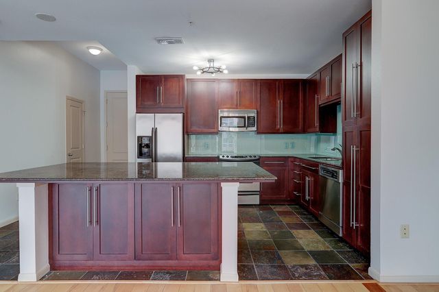 3505 Sage Road 207, Houston, TX 77056