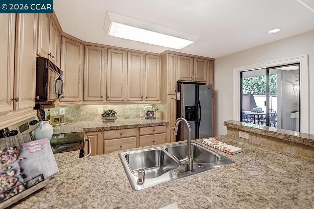 Image 11 of property listing at 1332 Running Springs Rd 2, Walnut Creek, CA 94595