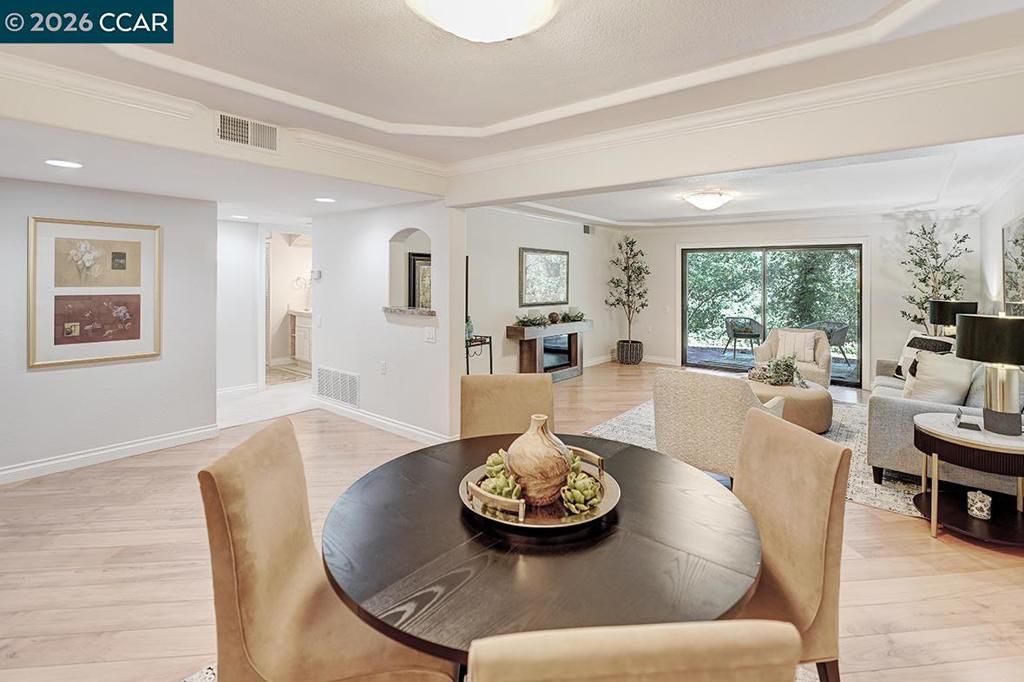 Image 14 of property listing at 1332 Running Springs Rd 2, Walnut Creek, CA 94595