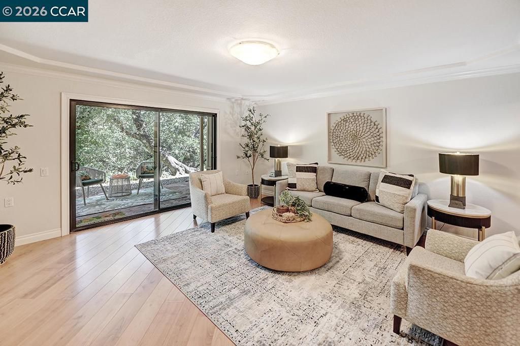 Image 16 of property listing at 1332 Running Springs Rd 2, Walnut Creek, CA 94595