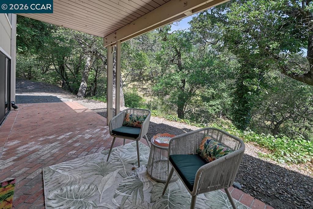 Image 18 of property listing at 1332 Running Springs Rd 2, Walnut Creek, CA 94595