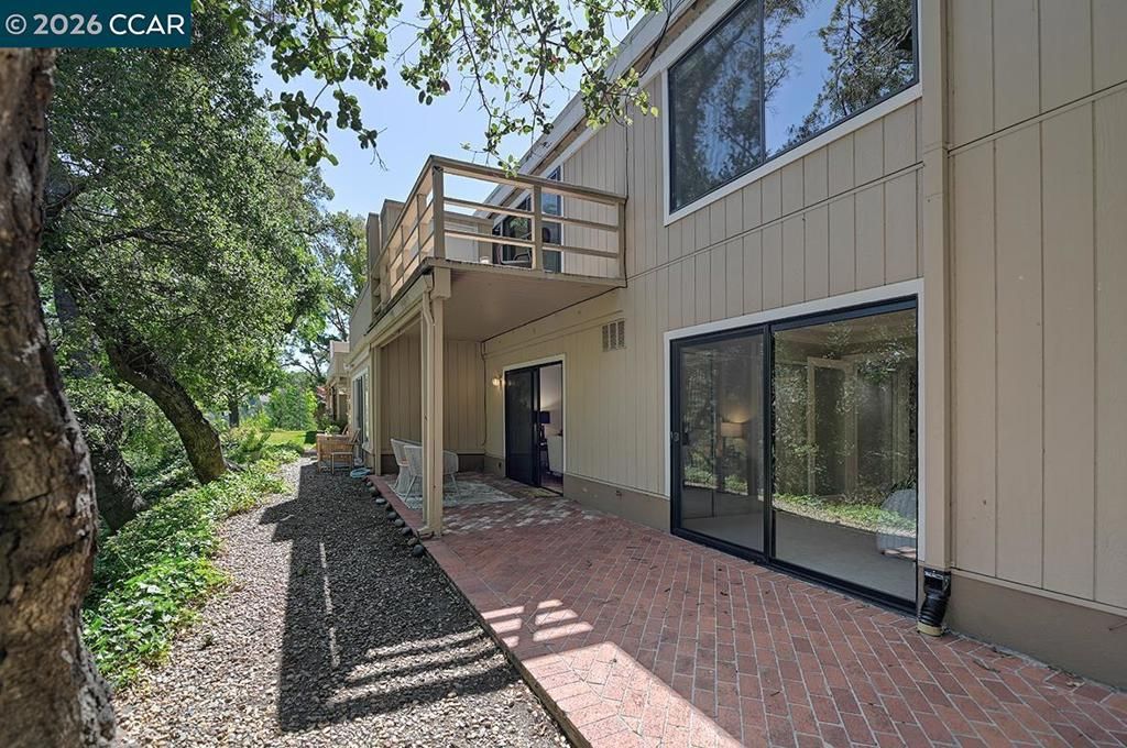 Image 23 of property listing at 1332 Running Springs Rd 2, Walnut Creek, CA 94595