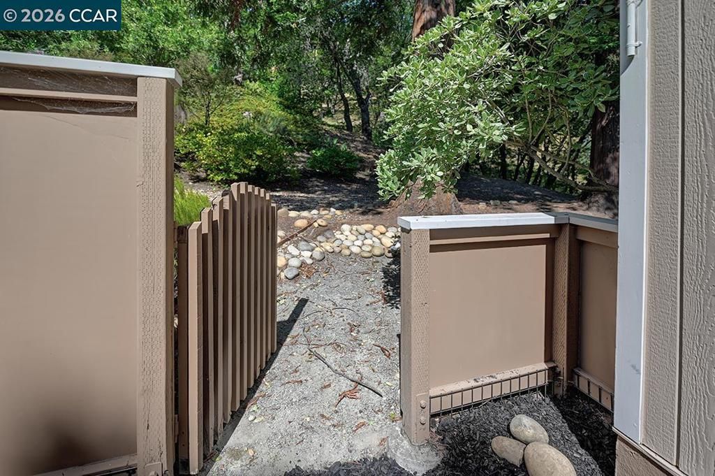 Image 3 of property listing at 1332 Running Springs Rd 2, Walnut Creek, CA 94595