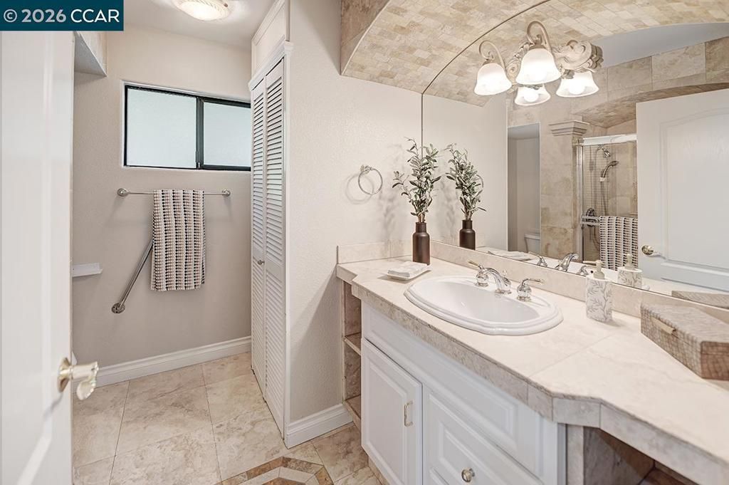 Image 34 of property listing at 1332 Running Springs Rd 2, Walnut Creek, CA 94595