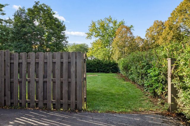 1701 Moreland Drive, Columbus, OH 43220