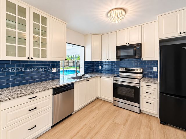 3700 NW 2nd Ct 1, Boca Raton, FL 33431