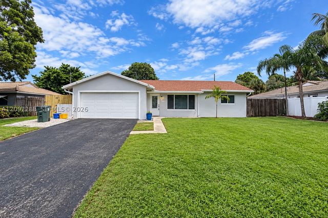 3700 NW 2nd Ct 1, Boca Raton, FL 33431