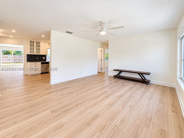 3700 NW 2nd Ct 1, Boca Raton, FL 33431