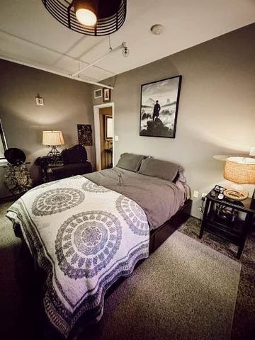 700 Church St Apt 908, Nashville, TN 37203