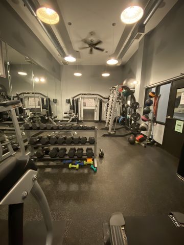 700 Church St Apt 908, Nashville, TN 37203