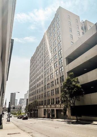 700 Church St Apt 908, Nashville, TN 37203