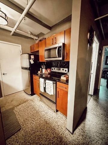 700 Church St Apt 908, Nashville, TN 37203