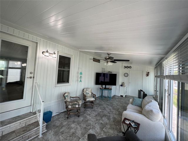 2038 MAUI DRIVE, Holiday, FL 34691