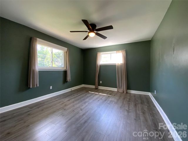 325 Glenwood Drive, Mooresville, NC 28115