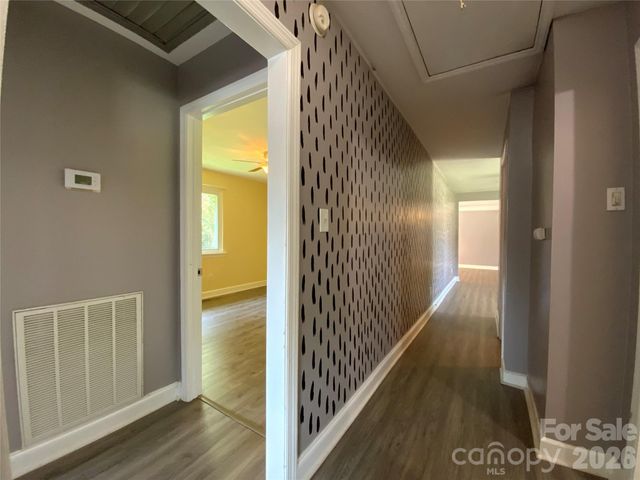 325 Glenwood Drive, Mooresville, NC 28115