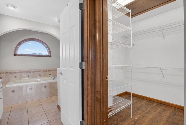 814 Cleardale Dr, Hempfield Twp, PA 15601