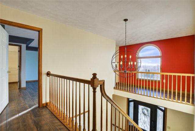 814 Cleardale Dr, Hempfield Twp, PA 15601