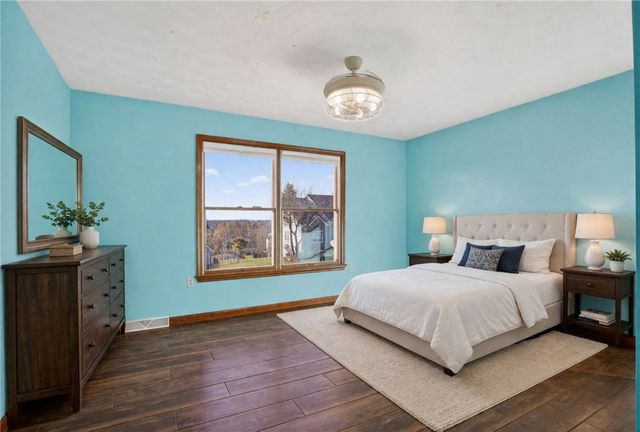 814 Cleardale Dr, Hempfield Twp, PA 15601